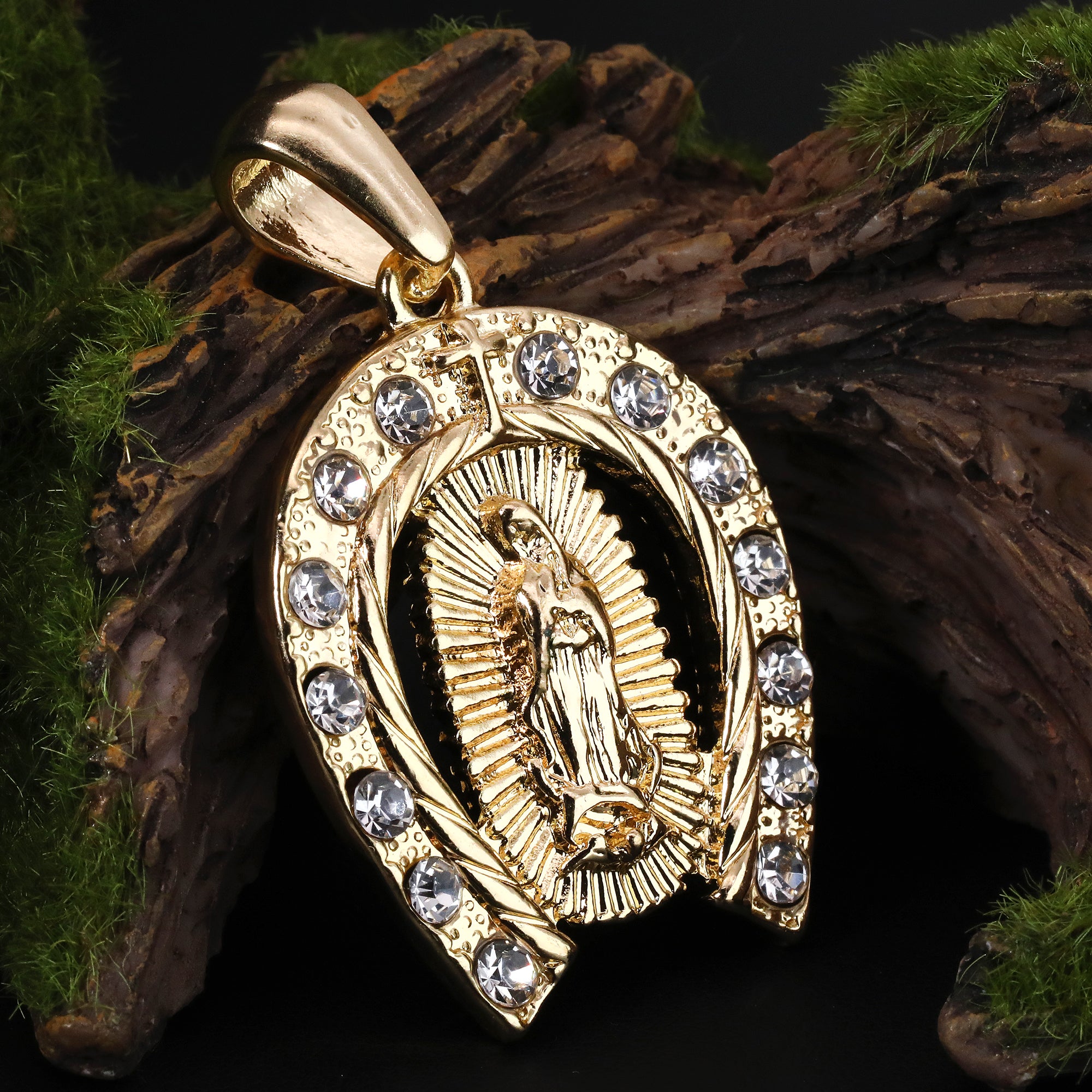 Horse Shoe Plain Hook Guadalupe Pendant Cubic Zirconia Figaro 24" Gold Plated
