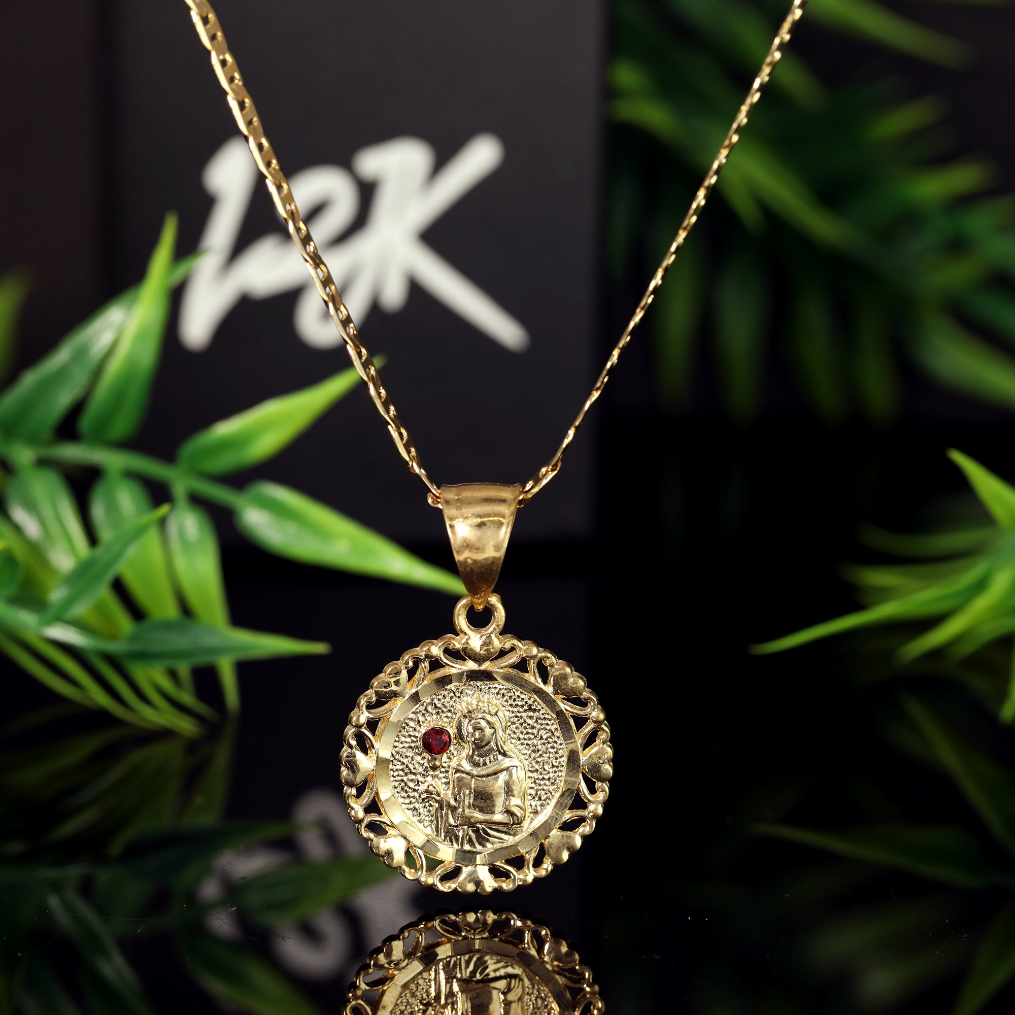 Santa Barbara Pendant Red Stone Mariner Chain 20" Gold Plated