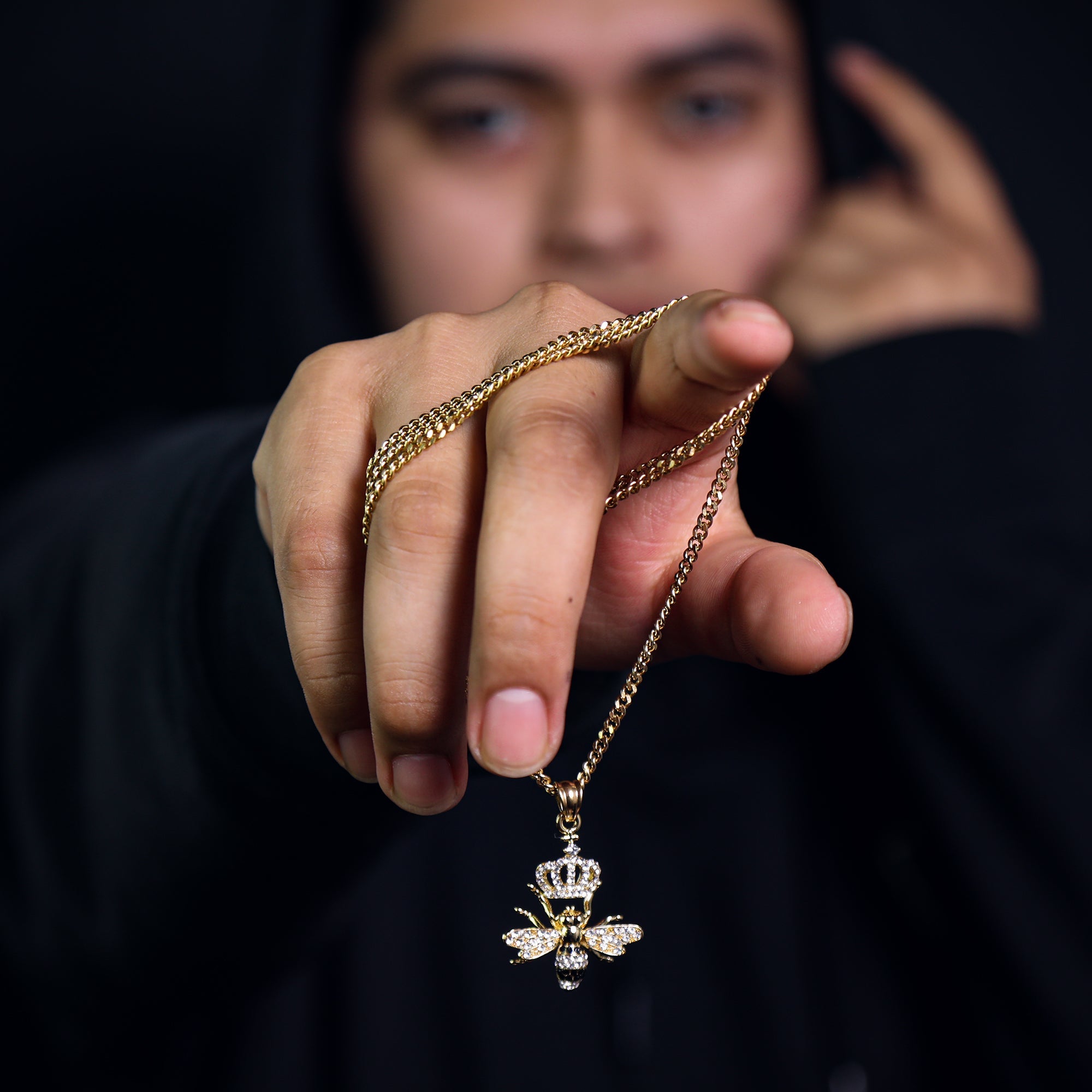 Queen Bee Pendant 24" Cuban Chain Hip Hop Style 18k Gold Stainless Steel