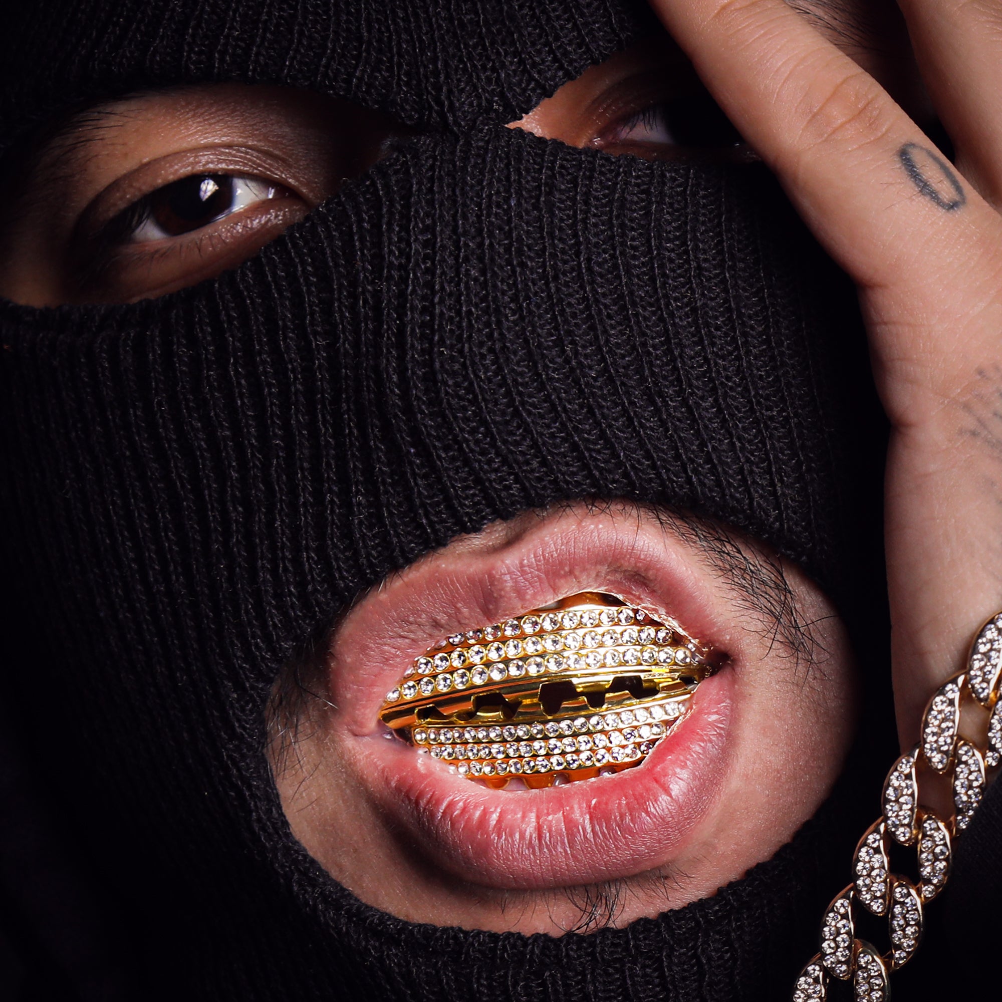 3 ROW 18k GOLD FULLY ICED TOP & BOTTOM GRILLZ