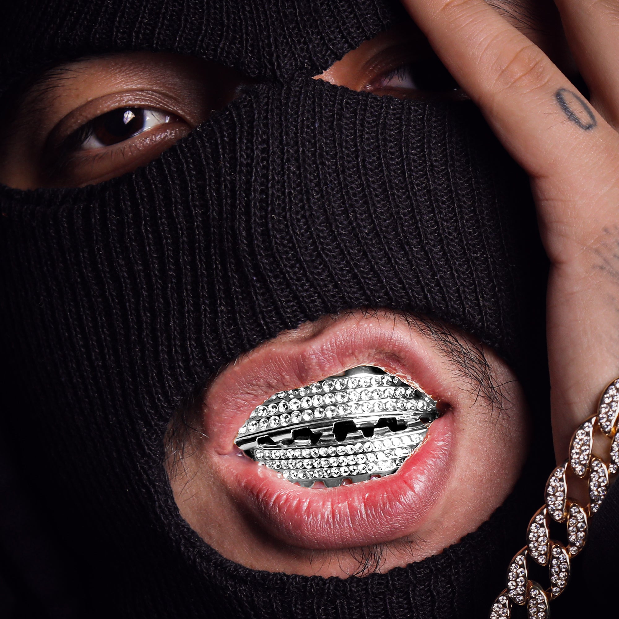 3 ROW 18k WHITE GOLD FULLY ICED TOP & BOTTOM GRILLZ