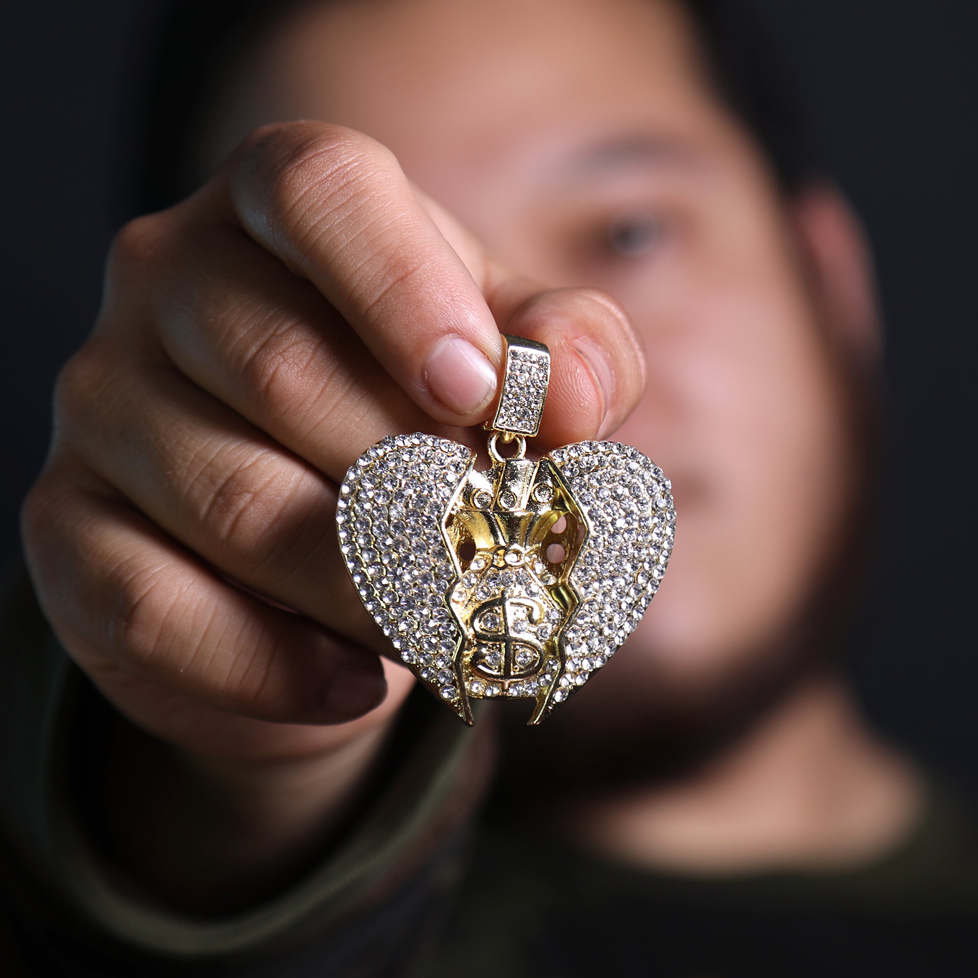 Hip Hop Iced Lab Diamond 18k Gold Plated Broken Heart Money Bag Charm Pendant