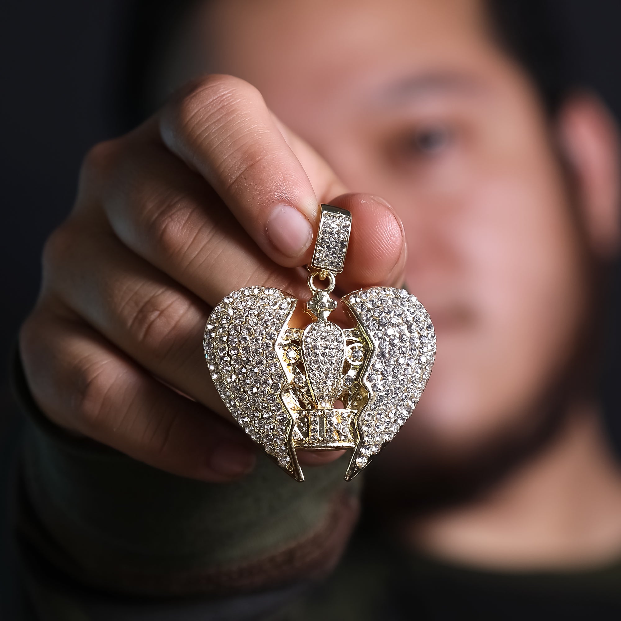 Hip Hop Iced Lab Diamond 18k Gold Plated Broken Heart King Crown Charm Pendant