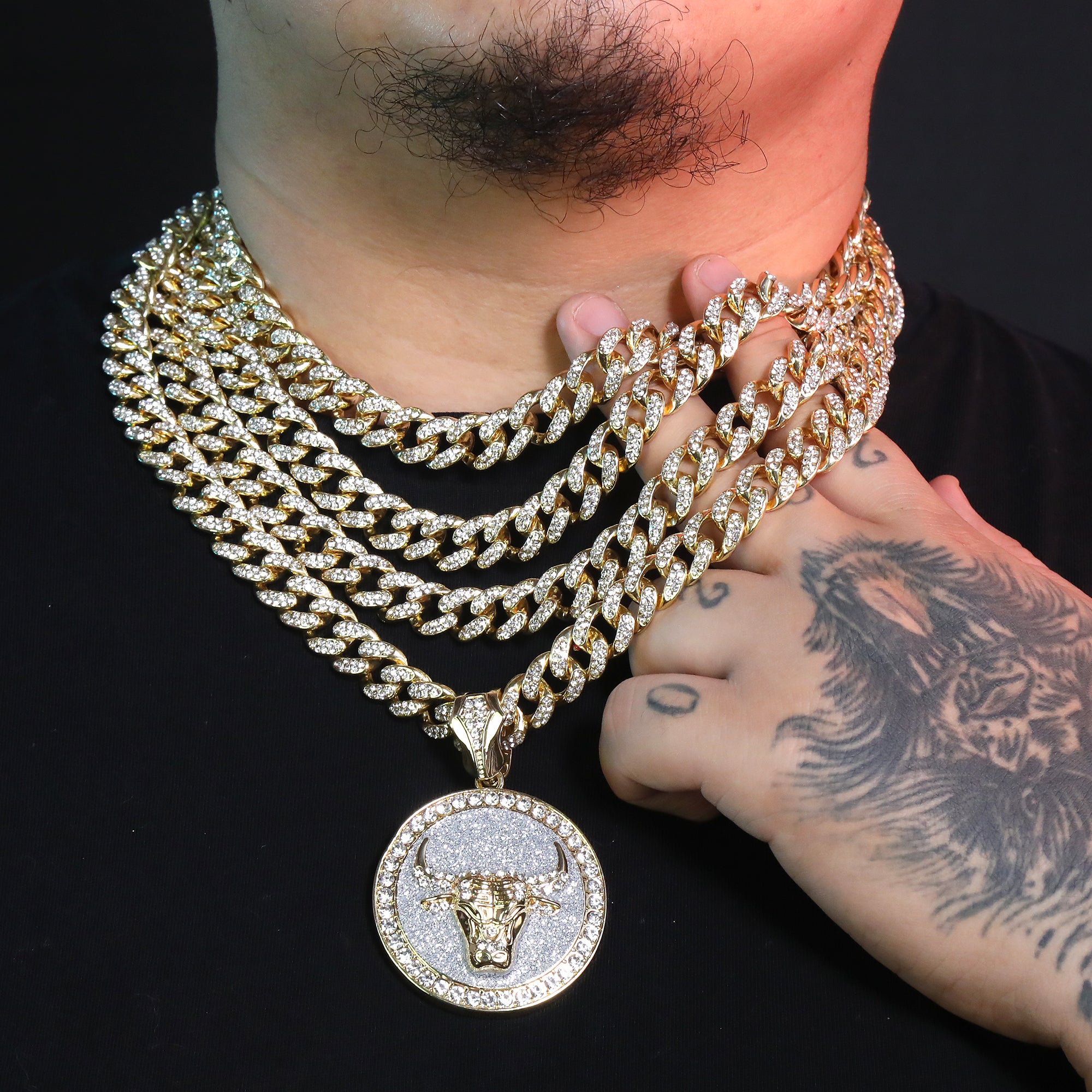 Large Round Silver Stardust Bull Pendant & Iced Cuban CZ Chain Necklace – Hip Hop Jewelry for Men –
