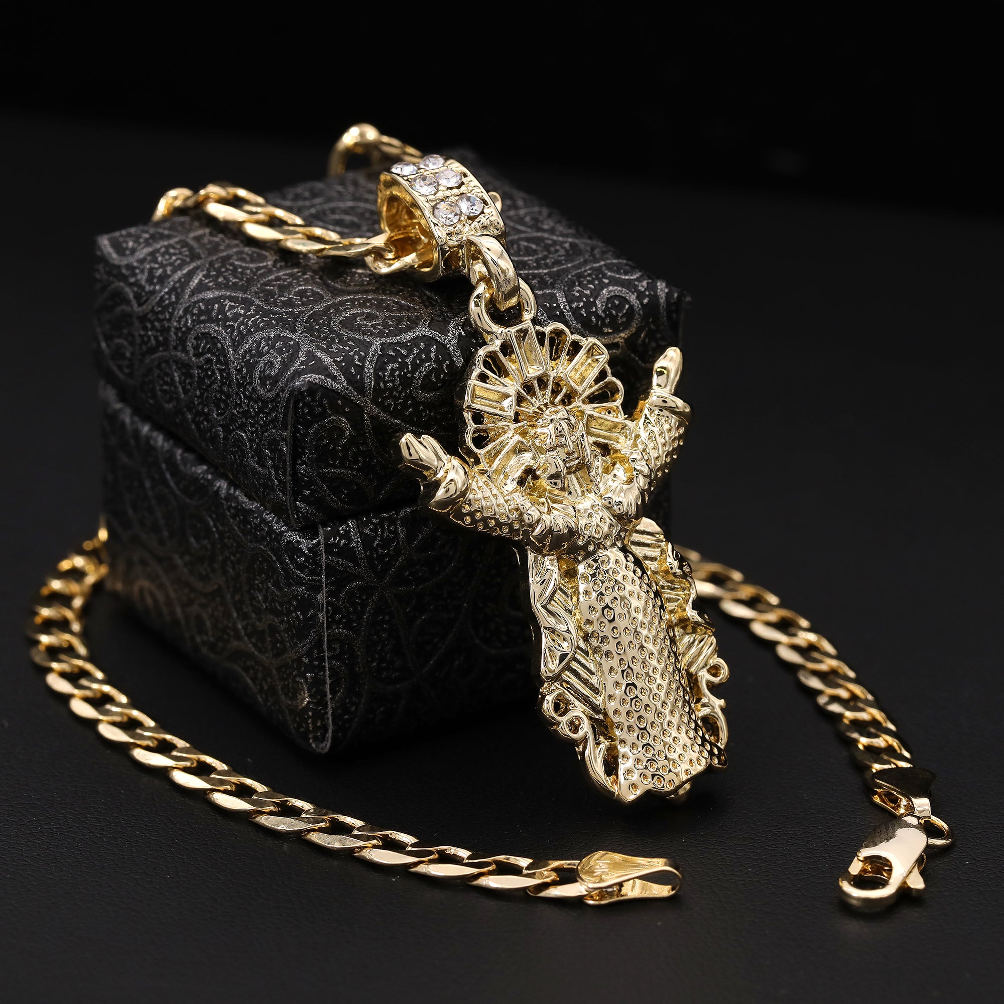 Catholic Risen Jesus Pendant Cubic-Zirconia Gold Plated 18" Cuban Chain