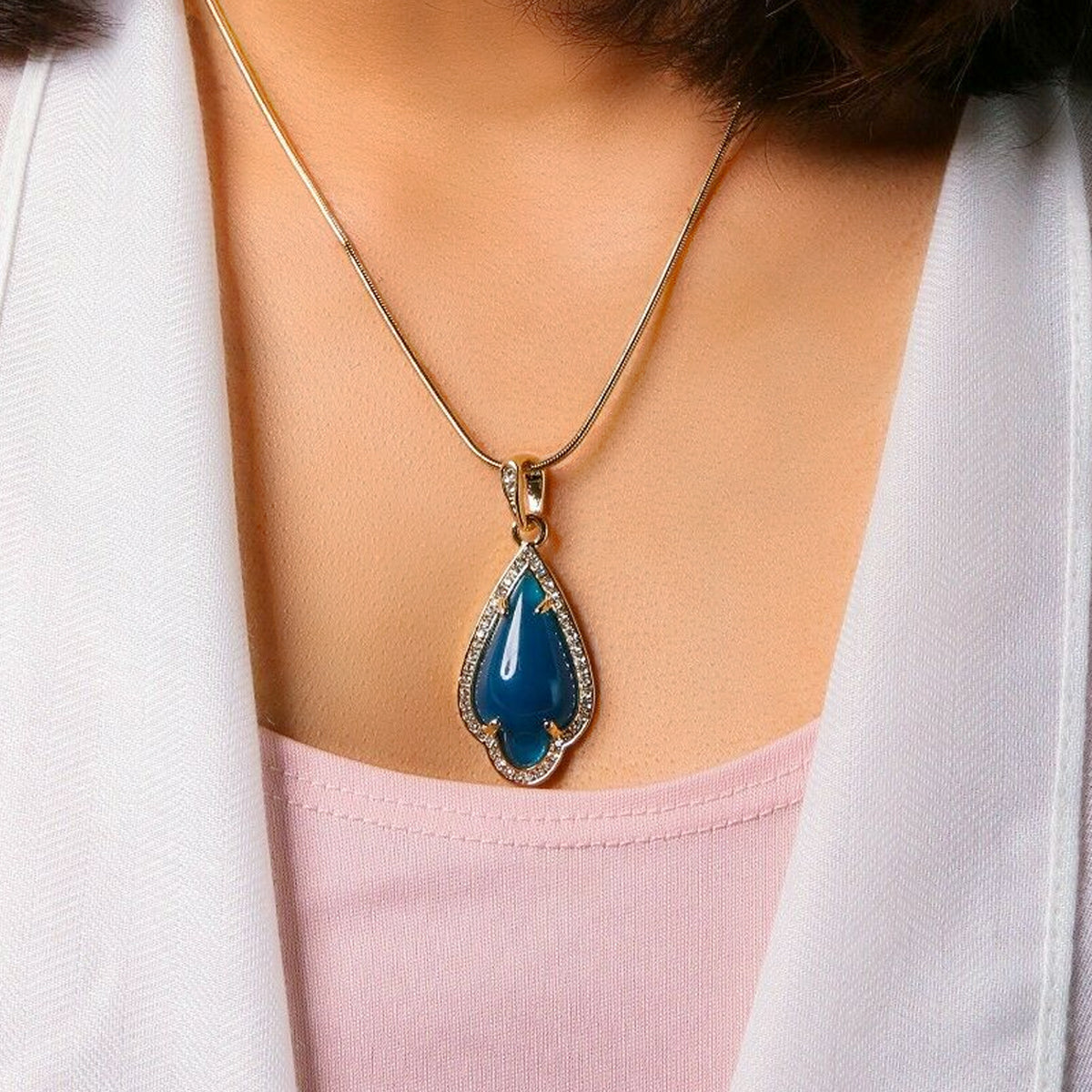 Blue Women's Pendants 14K Gold Plated Lab Diamond Mounted Curved Tear Resin Jade High Fashion Jewelry Chain Pendant Necklaces