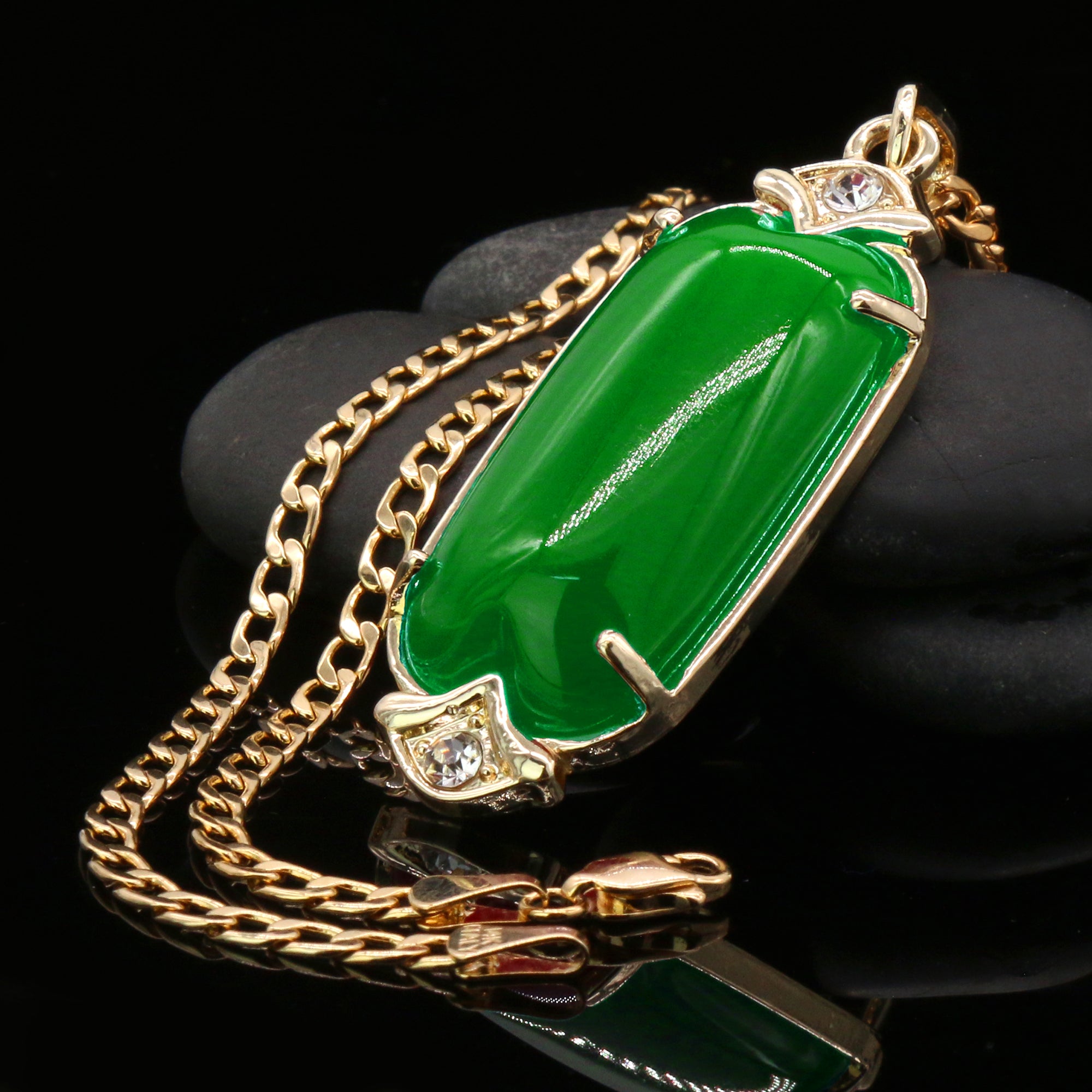 Green Cylinder Women's Jade Chain Pendant Necklace