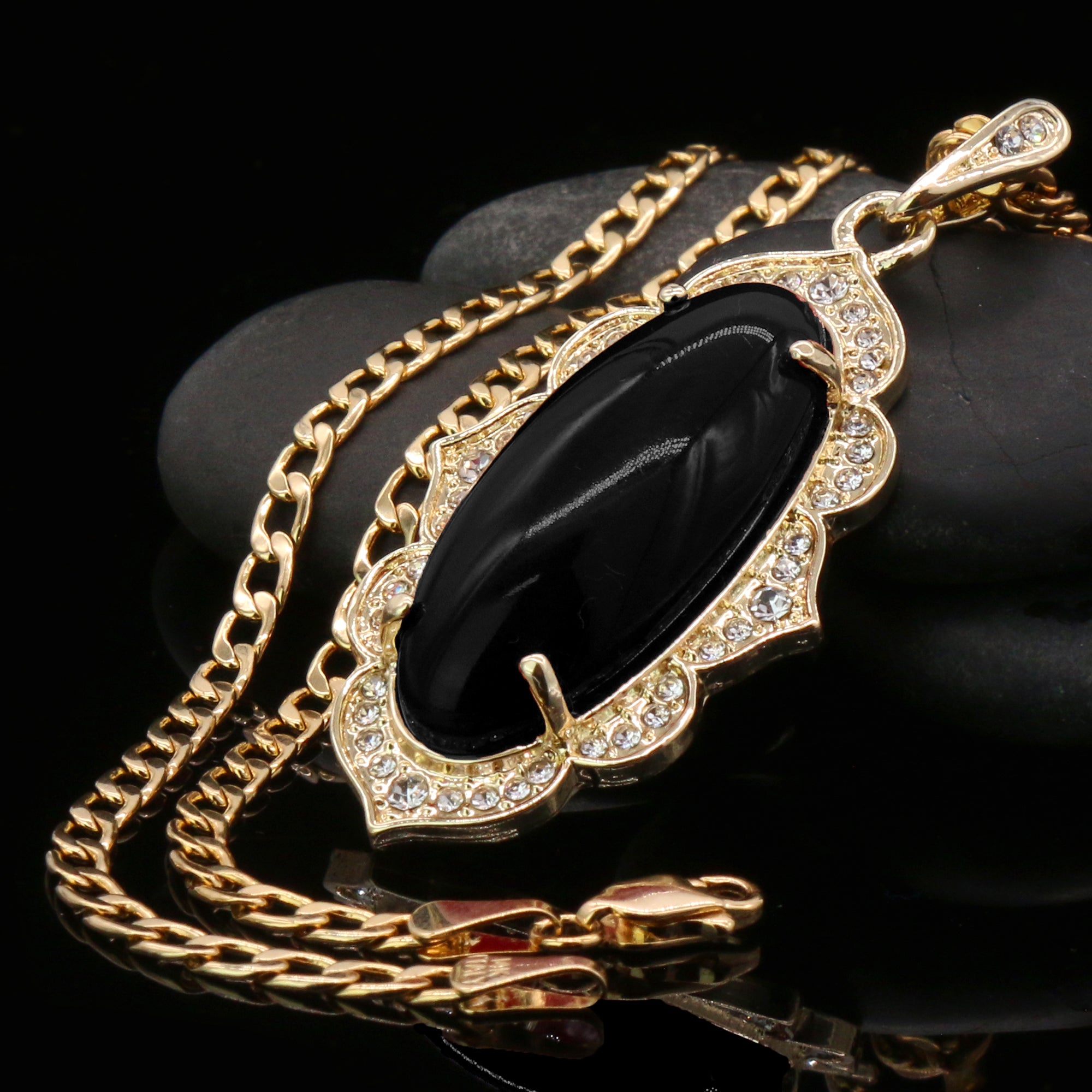 Black Oval Women's Jade Chain Pendant Necklace