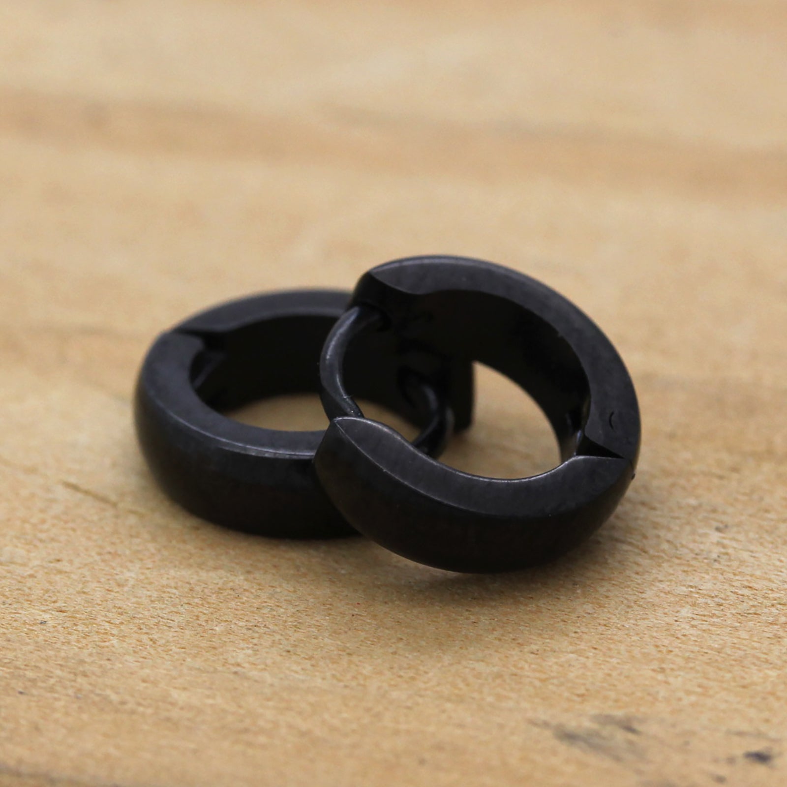 Plain Curved Huggie Hoop BLACK FILLED EARRINGS