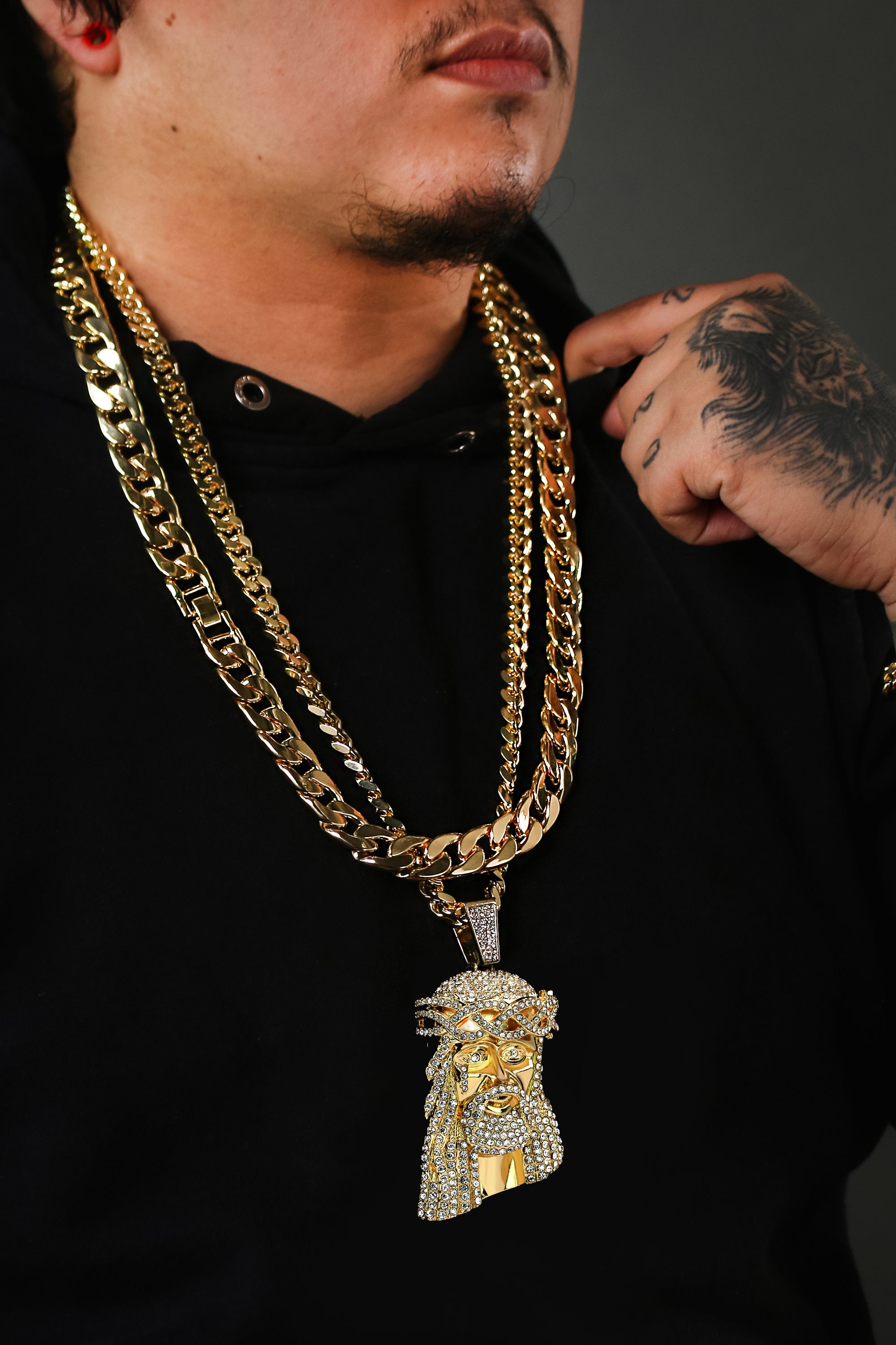 TEAR JESU FACE PENDANT TWO 30" CUBAN CHAIN