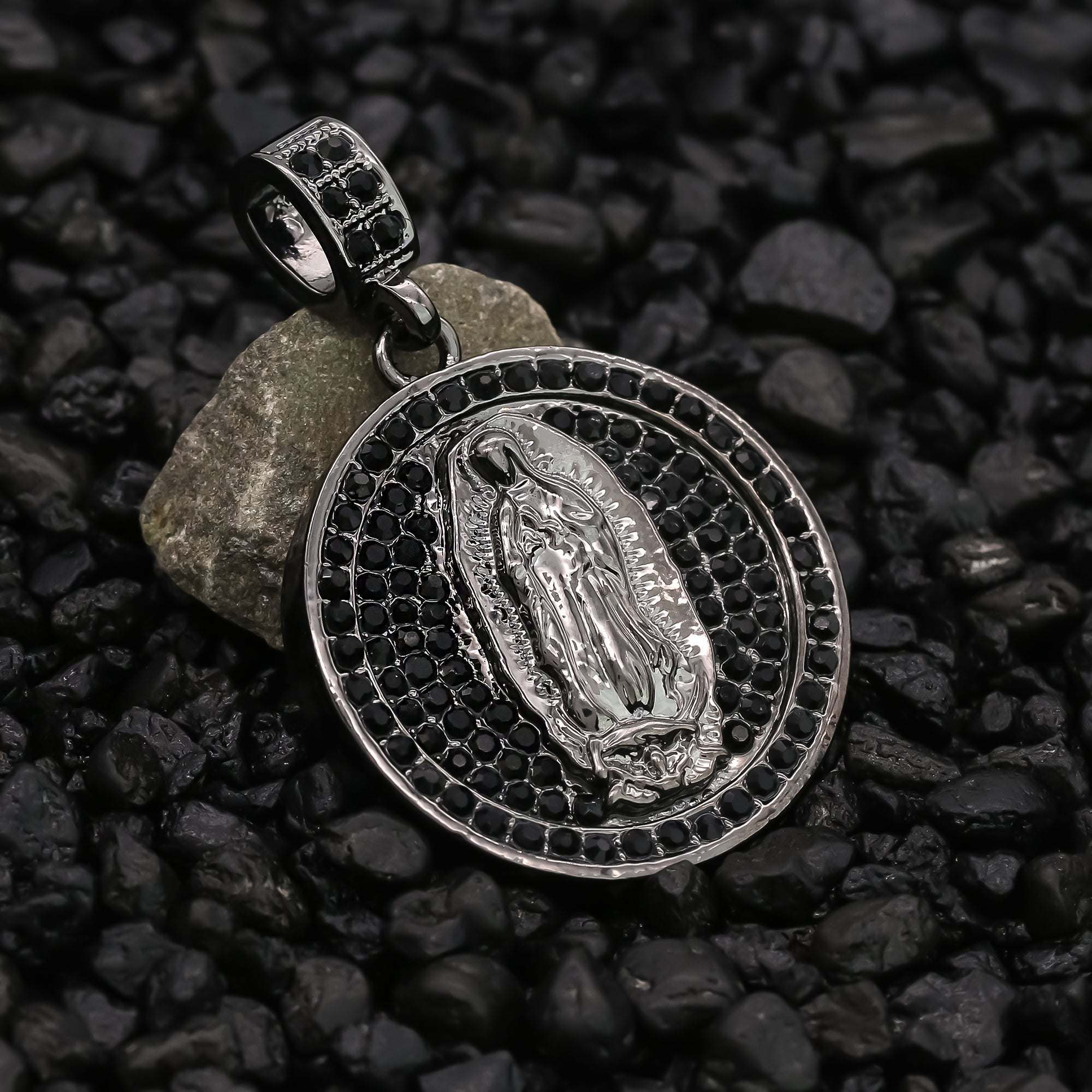Guadalupe Pendant 4mm 24" Cuban Chain Hema Plated