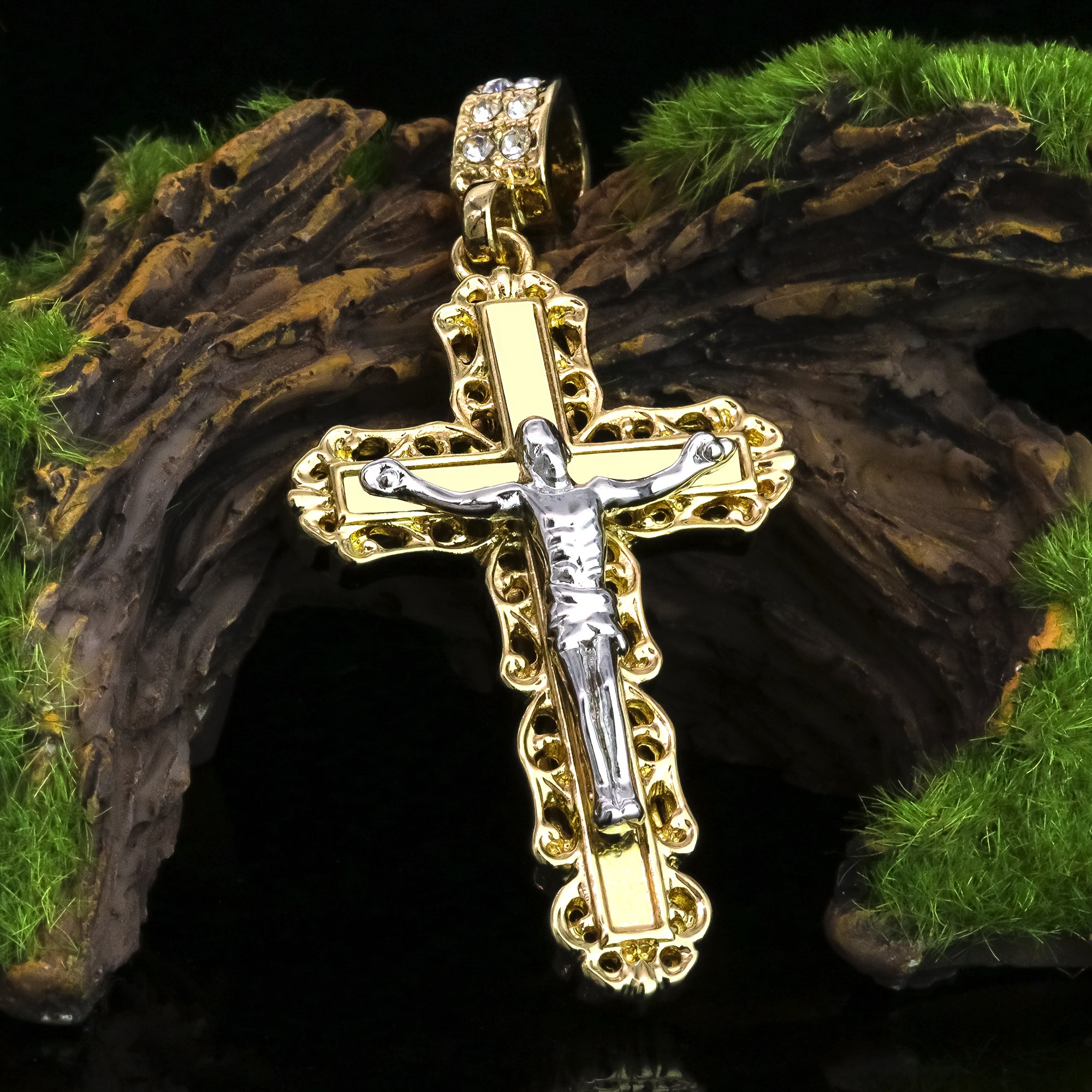 Clover Edge Design Jesus Cross Pendant 20" Figaro Chain Hip Hop Style 18k Gold Plated