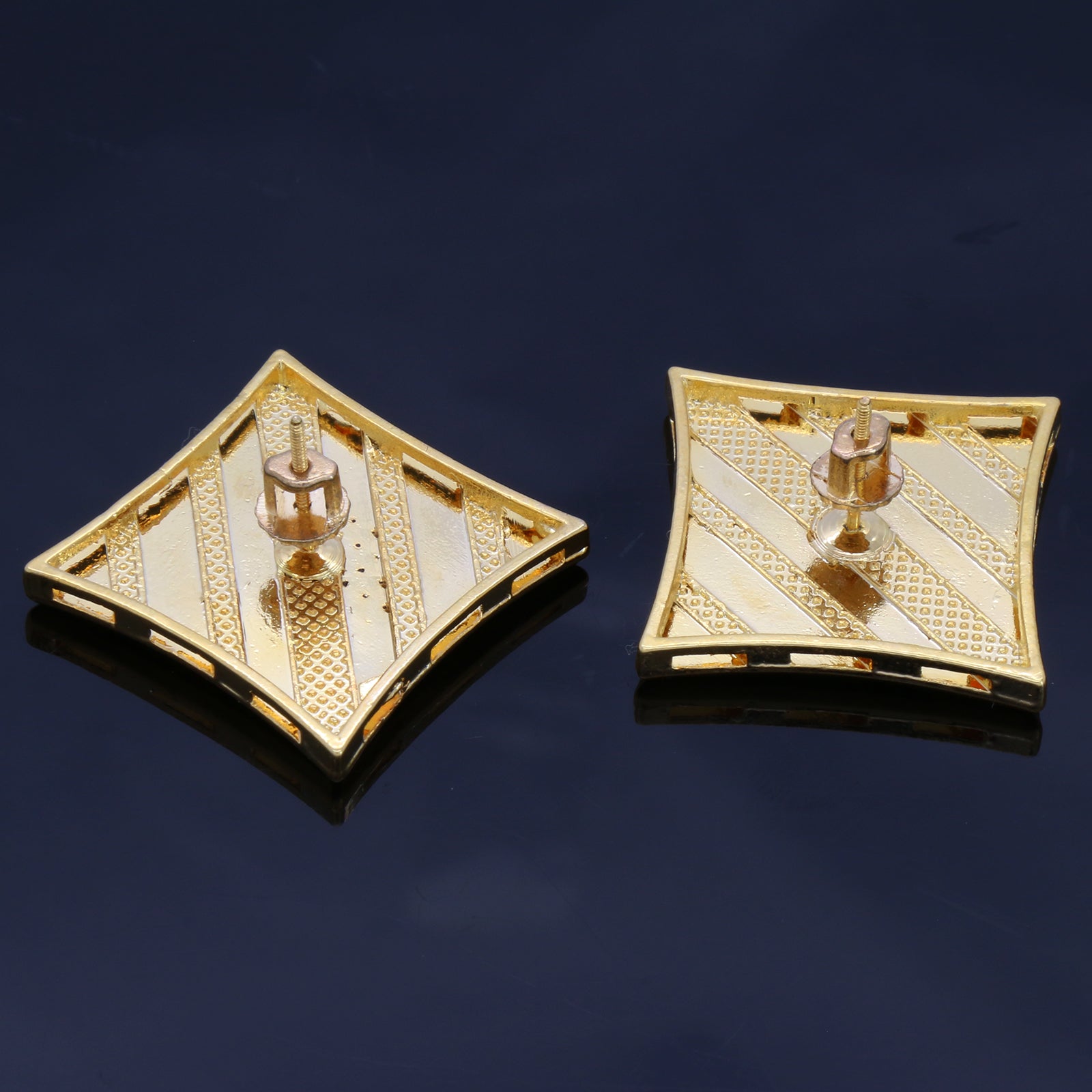 Screw Back Gold Cz 13 Row Kite