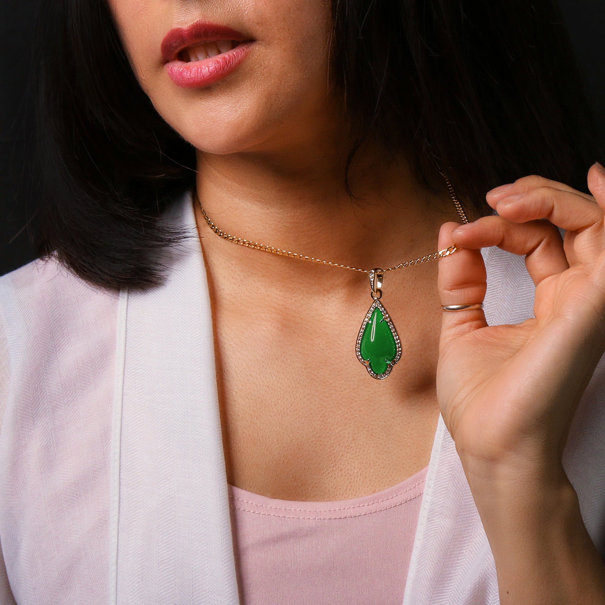 Green Curved Tear Women's Jade Chain Pendant Necklace