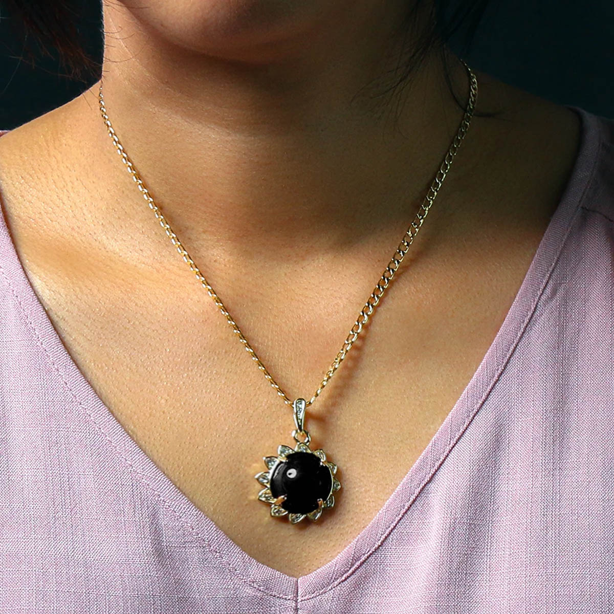 Black Round Women's Jade Chain Pendant Necklace