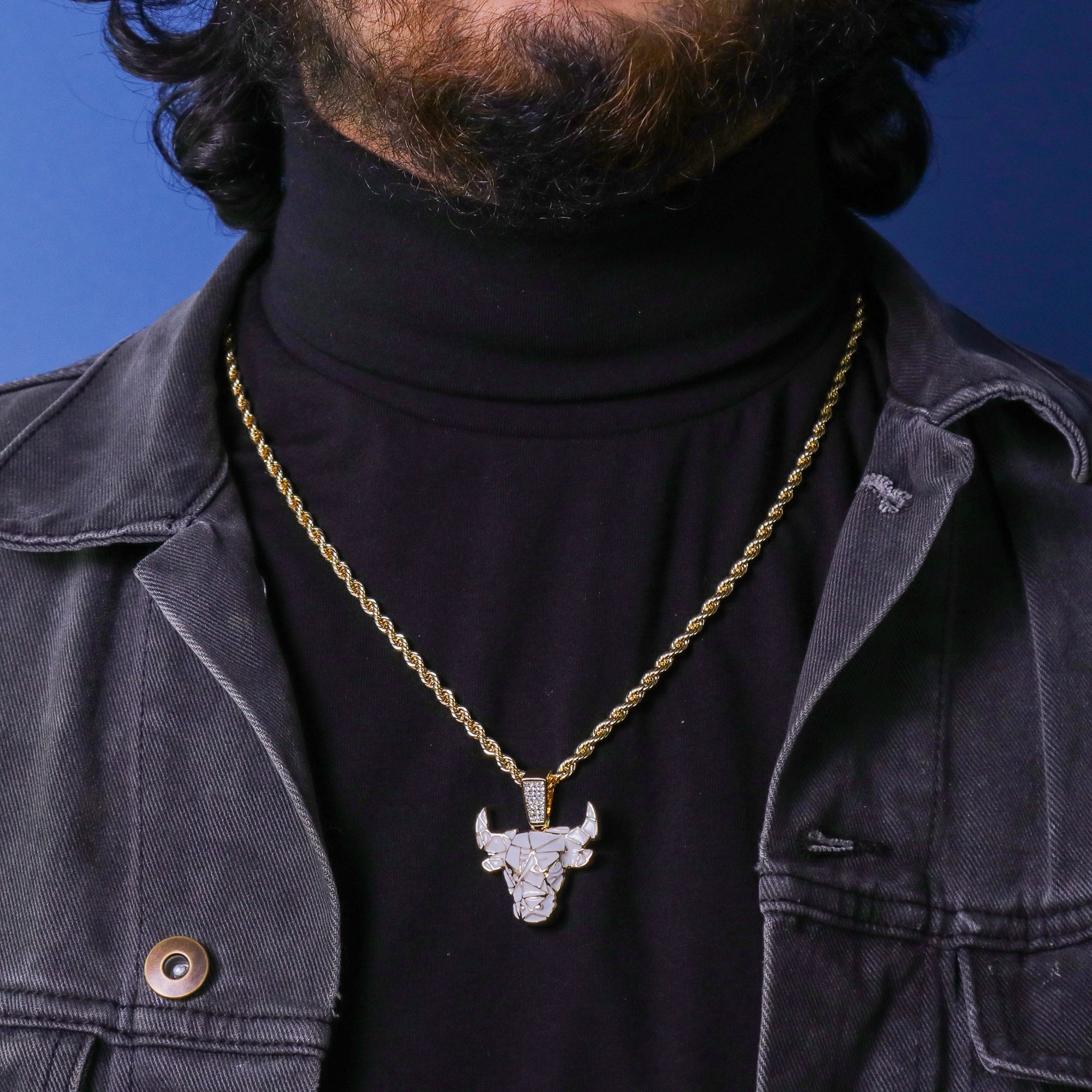 White & Gold Bull Pendant 24" Rope Chain Hip Hop 18k Jewelry