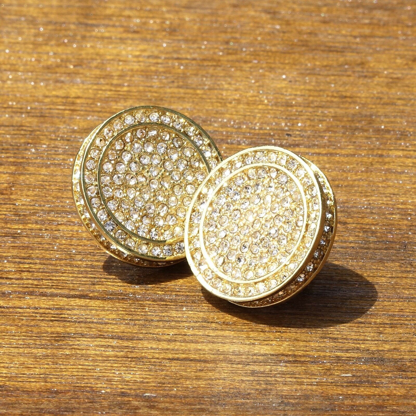 Screw Back 17mm Iced Out Circle Round