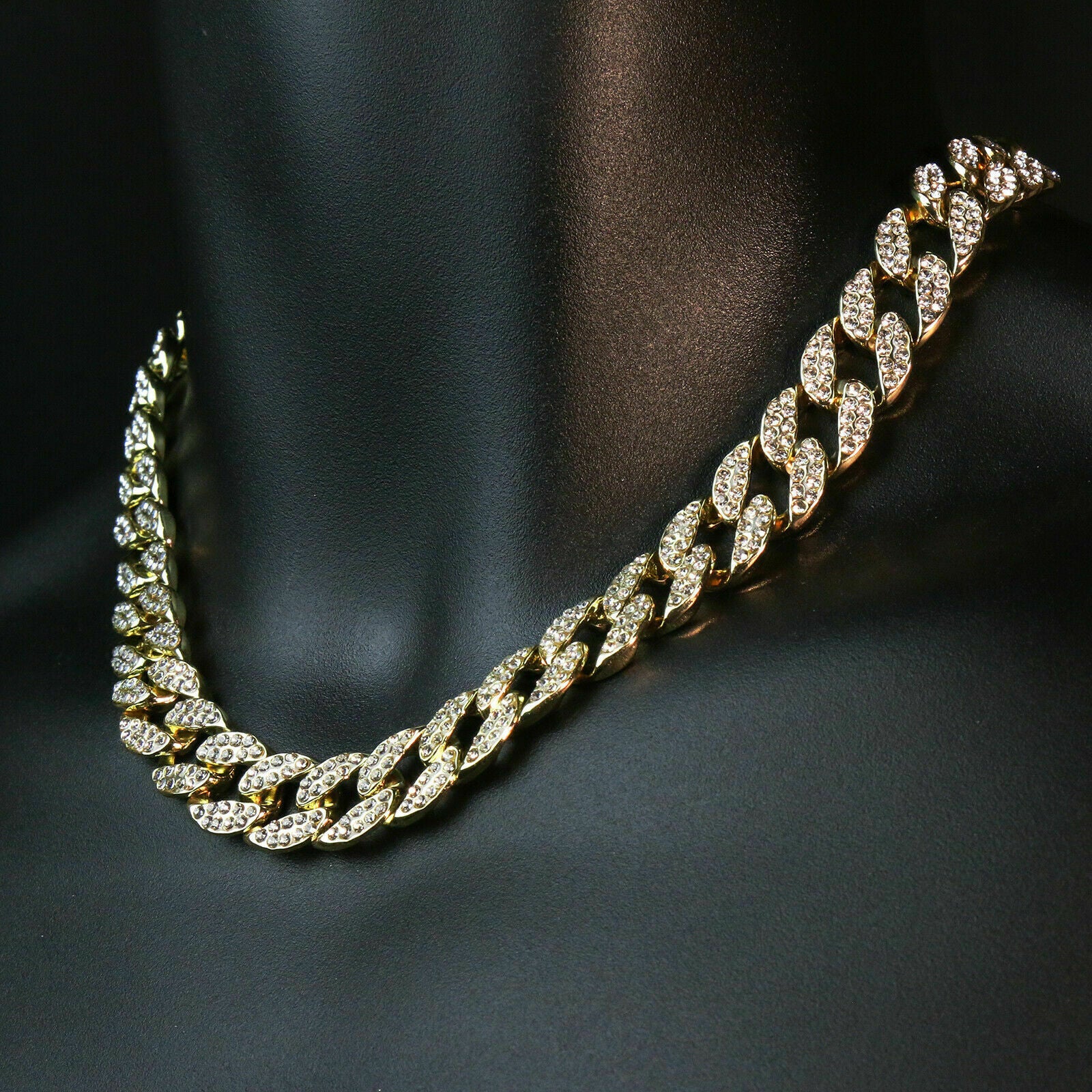 3pc Set – Huge "HUSTLA" Pendant & 15mm Iced Cuban Chains 18"/20" Gold