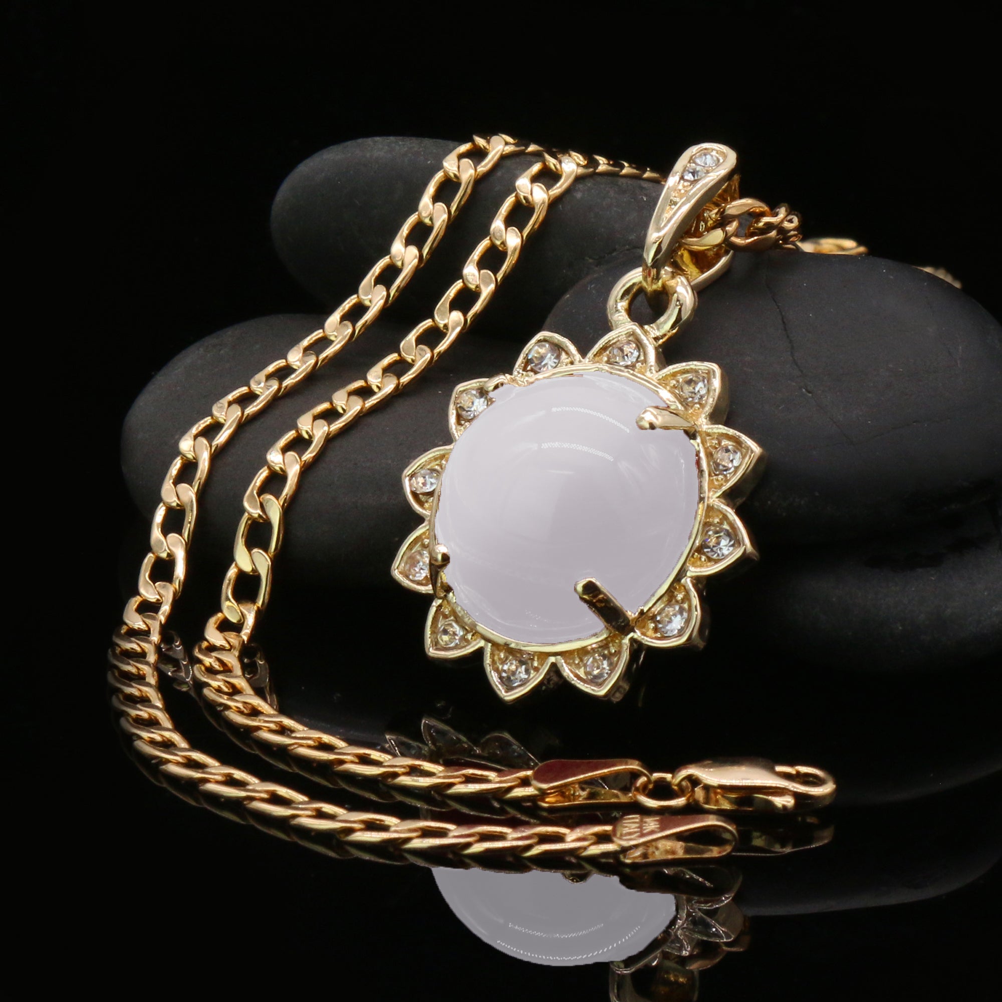 White Round Women's Jade Chain Pendant Necklace