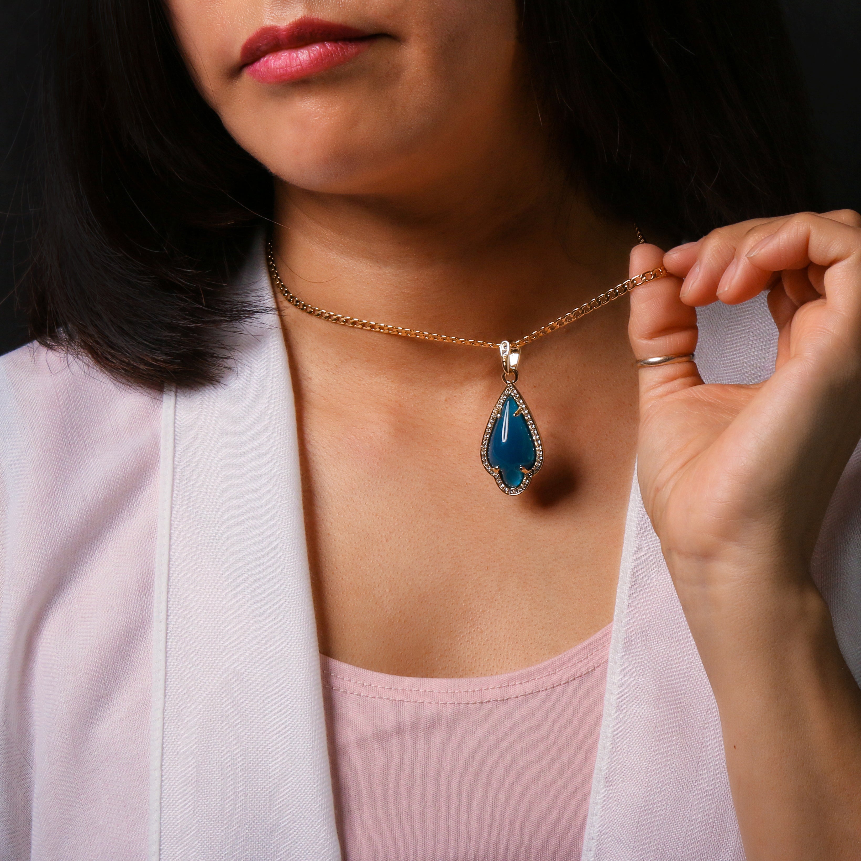 Blue Curved Tear Women's Jade Chain Pendant Necklace